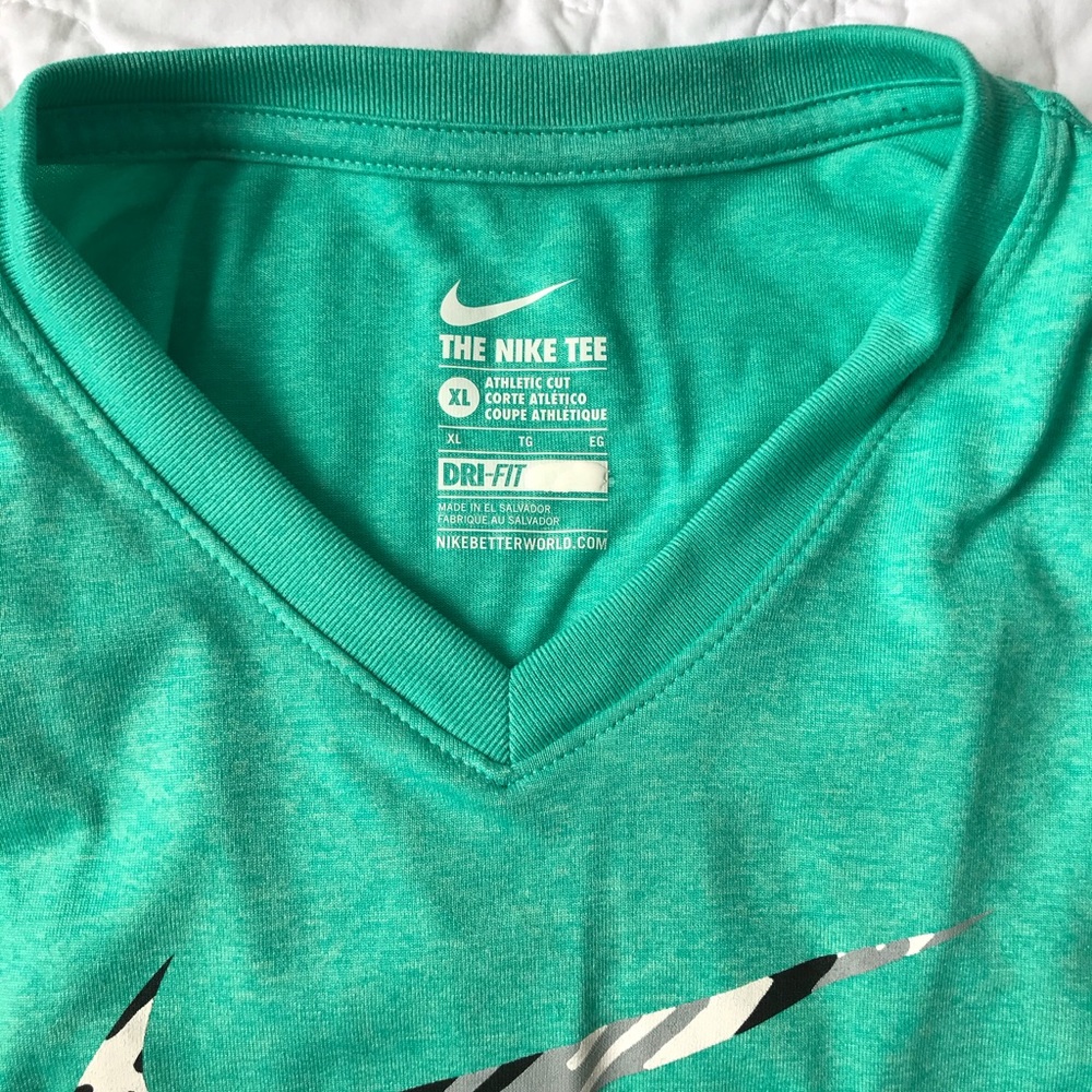 Teal Nike V-neck shirt - Picture 3 of 3